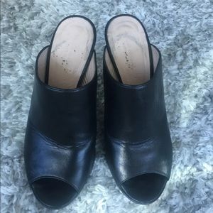 Club Monaco black and leopard leather heel